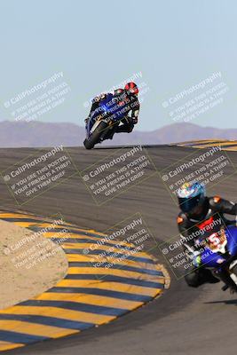 media/Dec-18-2022-SoCal Trackdays (Sun) [[8099a50955]]/Turns 9 and 10 Set 2 (1055am)/